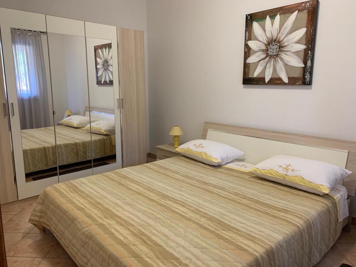 Apartments & Room Piutti Bale Extérieur photo